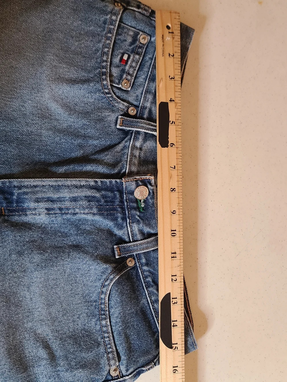 VTG Tommy Hilfiger High Rise Denim Shorts Size 10 100% Cotton Medium Wash